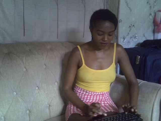 Tyra019a