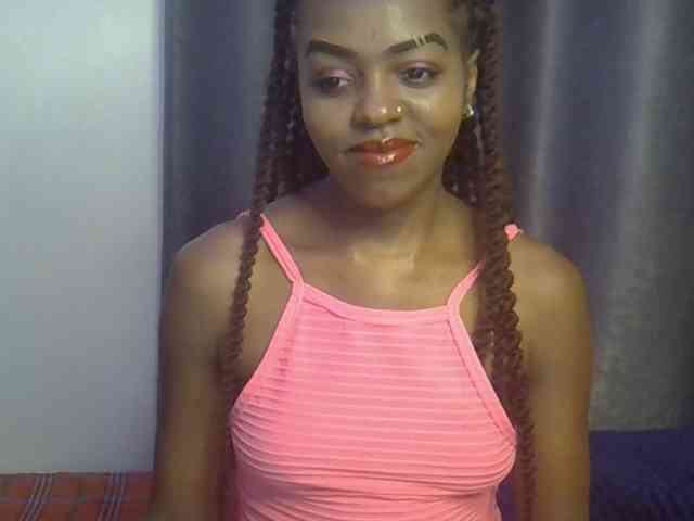 Tyra019a Tyra019a