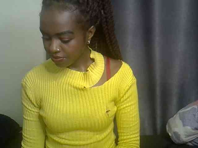 Tyra019a