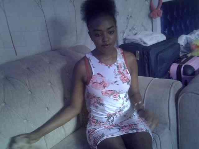 Tyra019a
