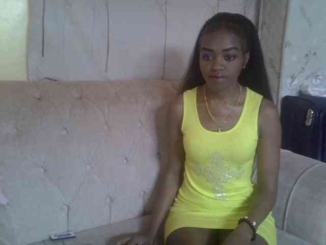 Tyra019a