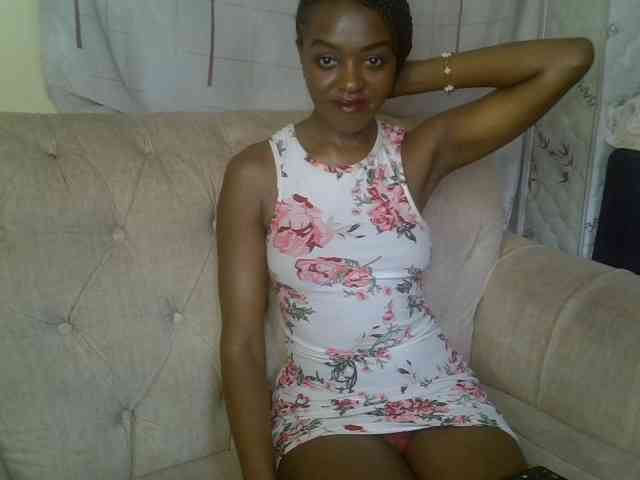 Tyra019a