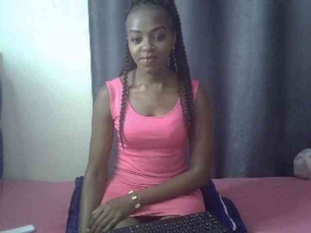 Tyra019a