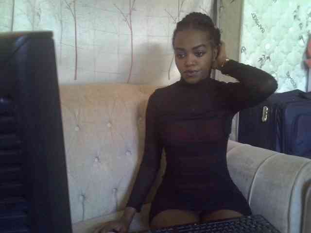 Tyra019a