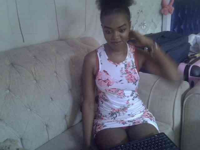 Tyra019a