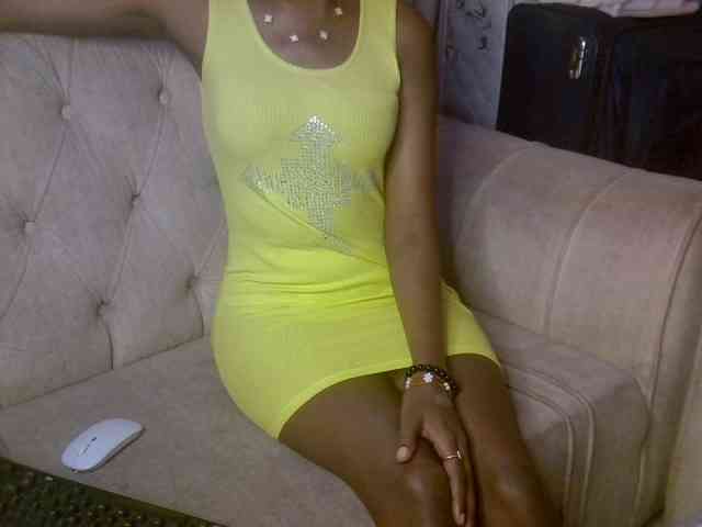 Tyra019a