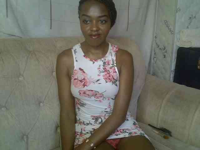Tyra019a