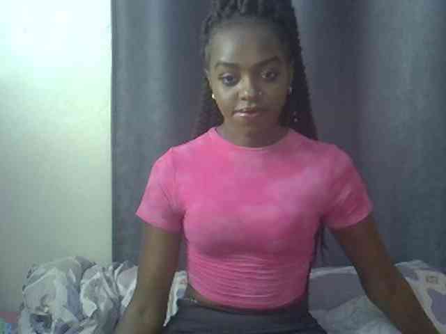 Tyra019a