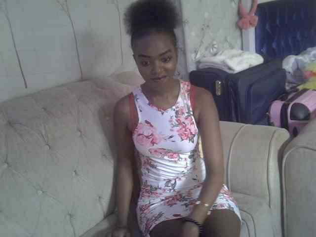 Tyra019a