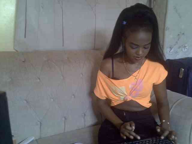Tyra019a