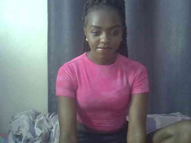 Tyra019a