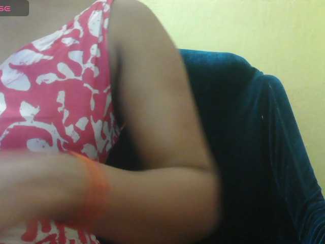 Stripiqueen, live now on BongaCams