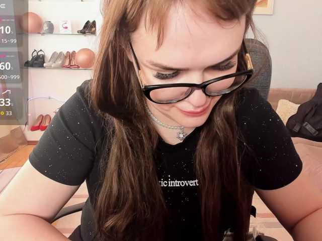 le modèle KamillaJei est en webcam porno dans un show sur le site bongacams, il possède les tags suivants: White/Caucasian,Brunette,Trimmed