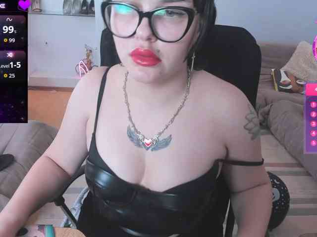 Model: KamillaJei