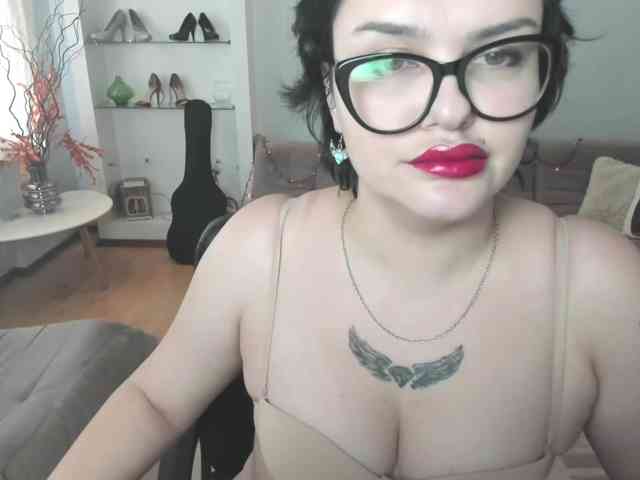 KamillaJei webcam