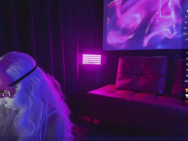 FemEnigma live webcam show