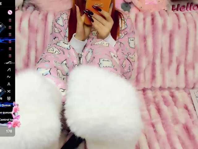 malenkaYA-1 live cam on BongaCams