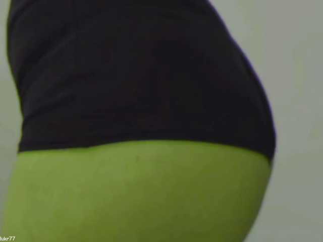 malenkaYA-1 live cam on BongaCams