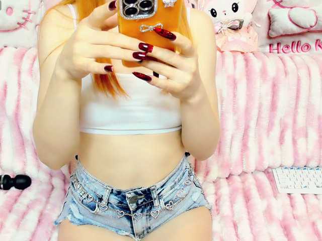 malenkaYA-1 live cam on BongaCams