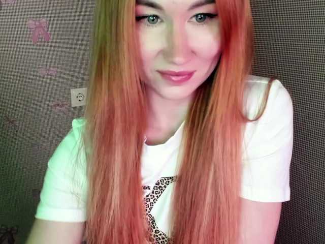 malenkaYA-1 live cam on BongaCams