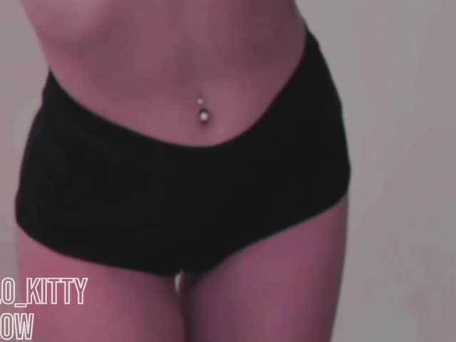 malenkaYA-1 live cam on BongaCams