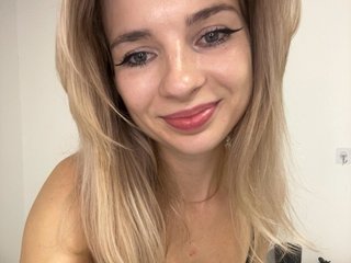 miahollis Porn Show