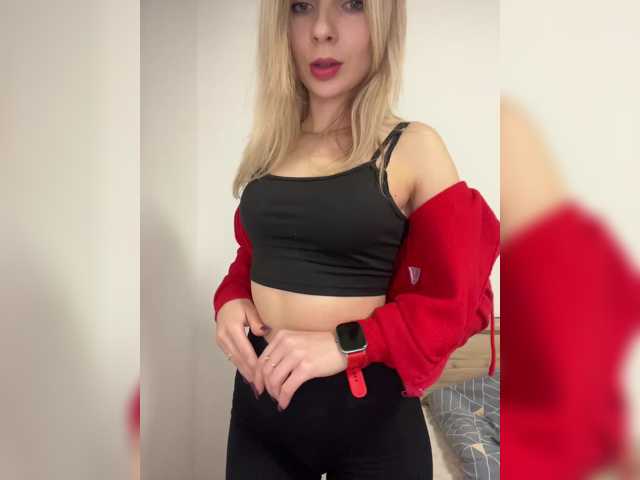 miahollis live cam on BongaCams