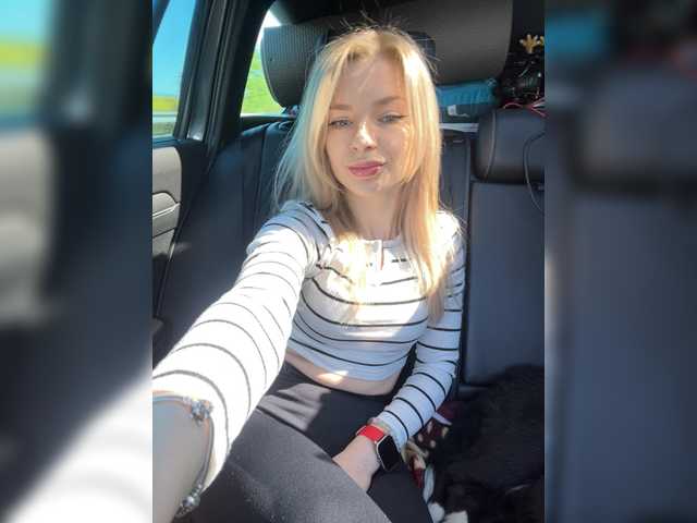 miahollis