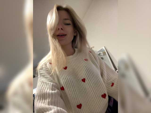 miahollis