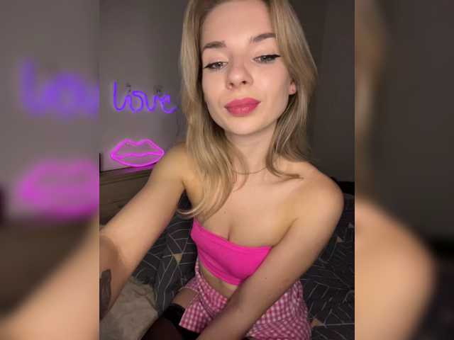 miahollis