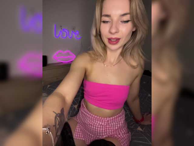 miahollis