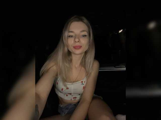 miahollis
