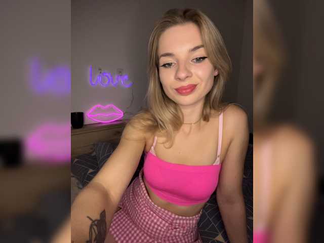 miahollis