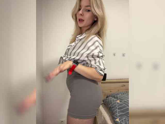 miahollis webcam