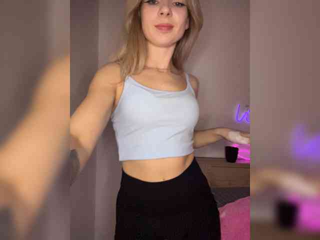 miahollis webcam