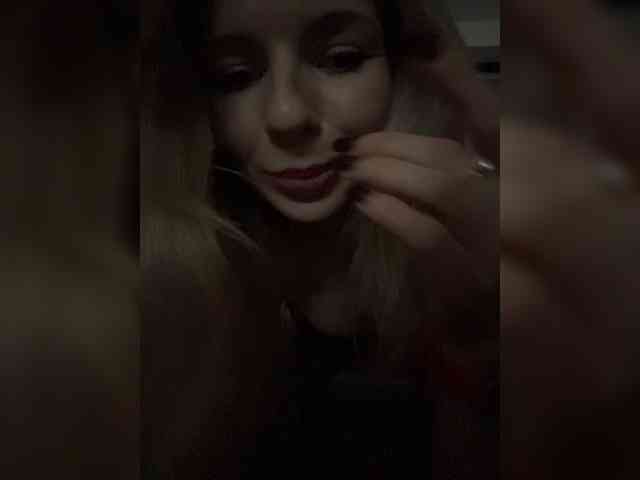 miahollis webcam