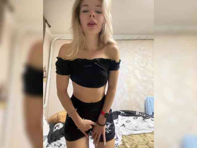 miahollis webcam