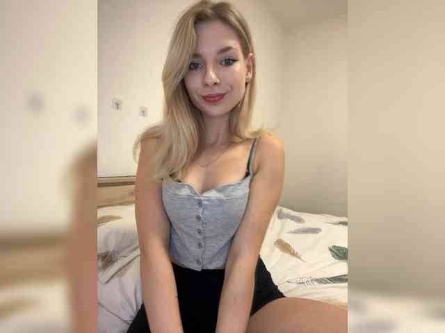 miahollis webcam
