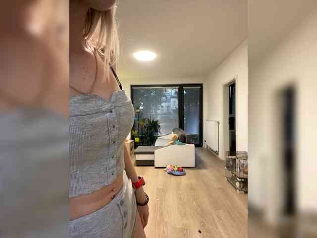 miahollis Sex Cam Show