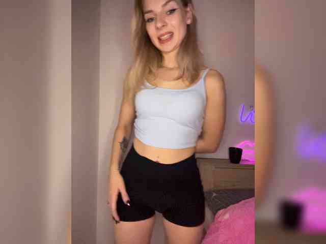miahollis