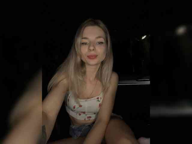 miahollis webcam
