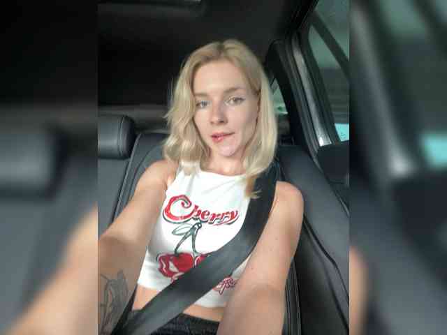 miahollis