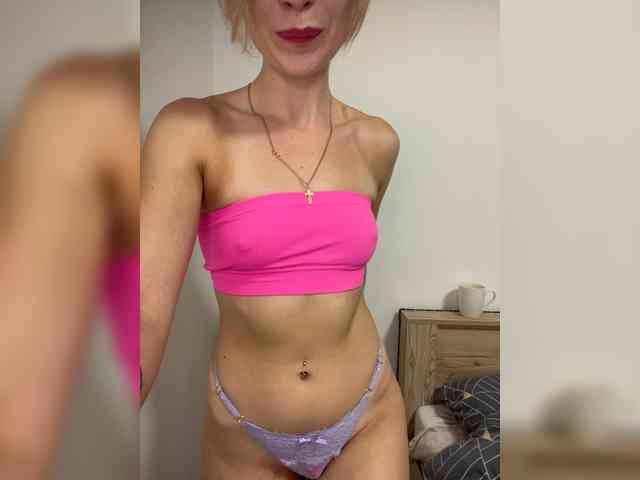 miahollis webcam