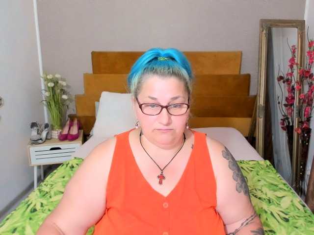 SweetBoobsM live cam