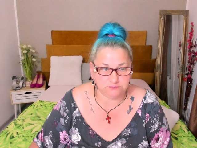 BlondyBigBoobs live cam on BongaCams