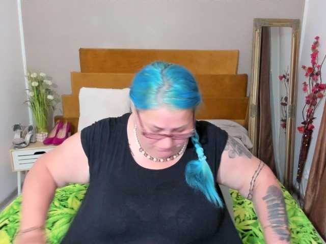 BlondyBigBoobs live cam on BongaCams