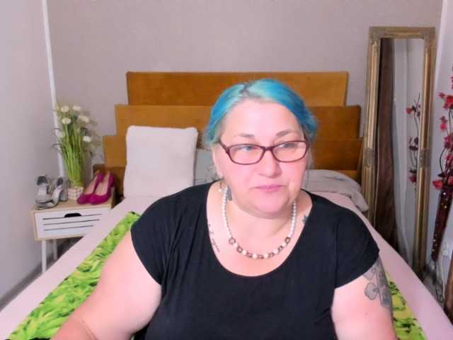 SweetBoobsM live webcam show