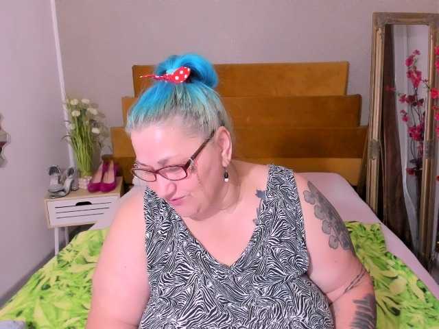 BlondyBigBoobs live cam on BongaCams