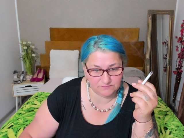 SweetBoobsM live webcam show