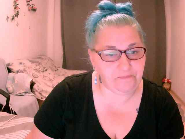 SweetBoobsM webcam